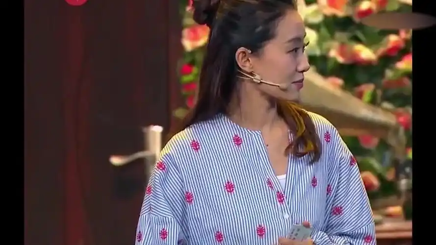 贾玲张小斐小品《翻脸》, 笑喷了