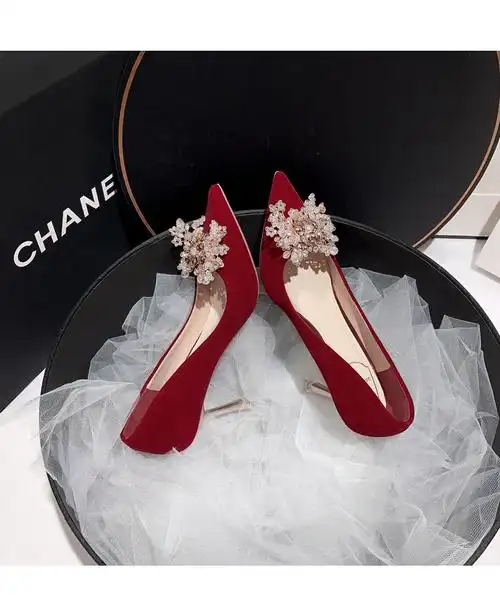 主婚纱照细高跟婚鞋西式婚礼新娘结婚闪闪婚鞋小众婚鞋新娘鞋年红色