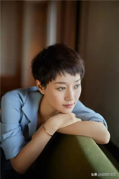 马伊琍短发发型马伊琍再次回归超短发