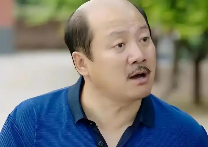 在《王牌对王牌》的一档节目中,"谢广坤"的扮演者唐鉴军,曝光了自己