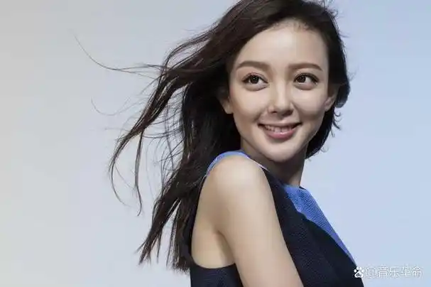 汪小敏,1992年10月1日出生于中国广西壮族自治区南宁市,是一名内地女