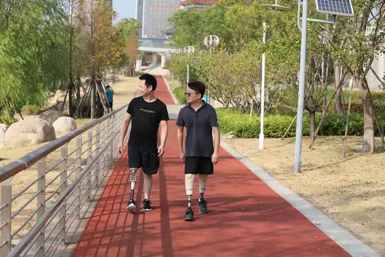 假肢_运动_行走