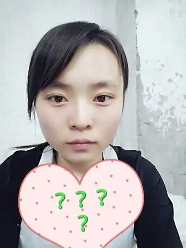 这样的脸型适合中分吗?脸大,,额头宽,,急!专业的帮忙看看,谢谢啦