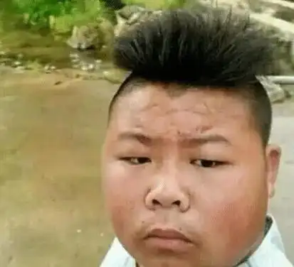 づ 素有网络第一正太尐白兎的小白兔,很多非主流网站都有介绍他,现在