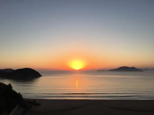 海上日出你怎能如此迷人,壮观