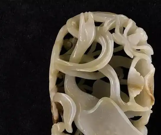 古仿玉是宋代经济发展的载体同时为仿古玉器的发展奠定了基础