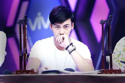 陈伟霆 眼神 - 堆糖,美图壁纸兴趣社区