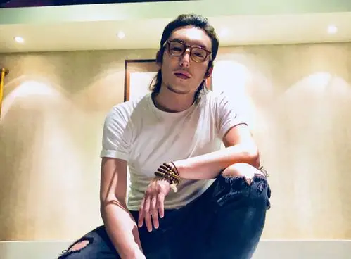 这就是歌唱对唱季亚森个人资料介绍歌手亚森女朋友是谁被扒