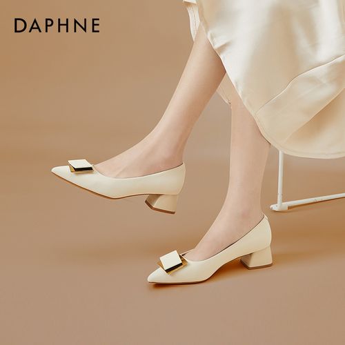 达芙妮女鞋尖头方扣单鞋女中跟粗跟瓢鞋2022年新款春季浅口工作鞋