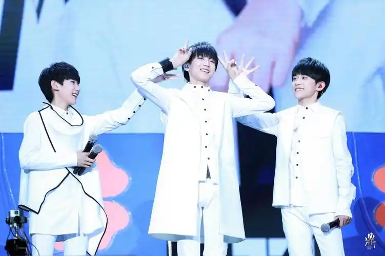 tfboys易烊千玺 王俊凯 王源 150815 两周年见面会 高清 cr.