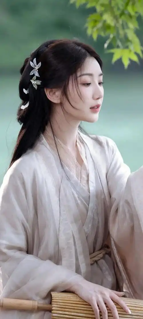 美女系列壁纸332—毛晓彤的古装造型