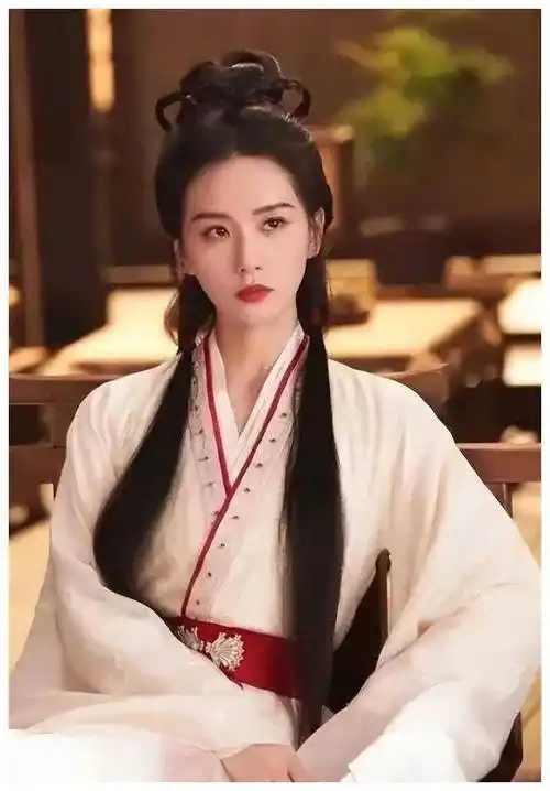 天选古装美人,刘诗诗:甜美与性感并存,难以掩埋魅力.