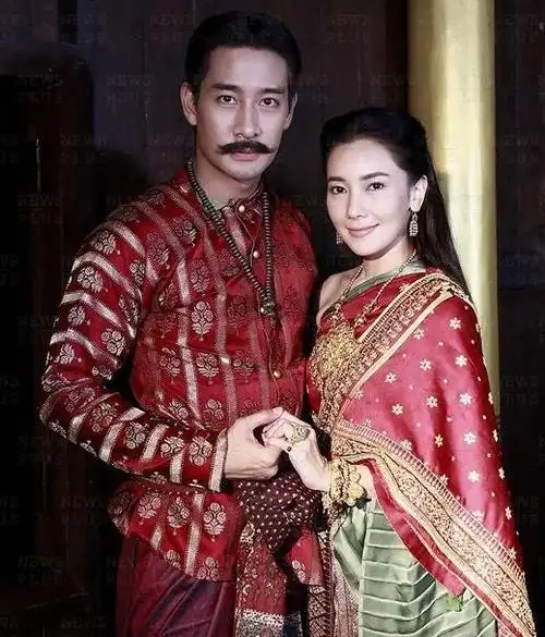 泰星pong和noon主演的《毒爱》堪称泰国one31的王牌泰剧之一.