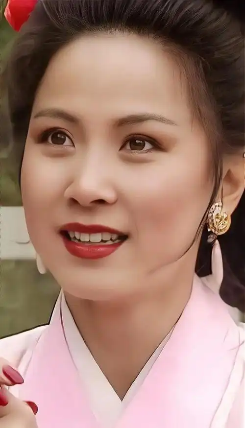 赵越,一个从16岁就开始拍戏的演员,她的演艺生涯充满了传奇色彩.