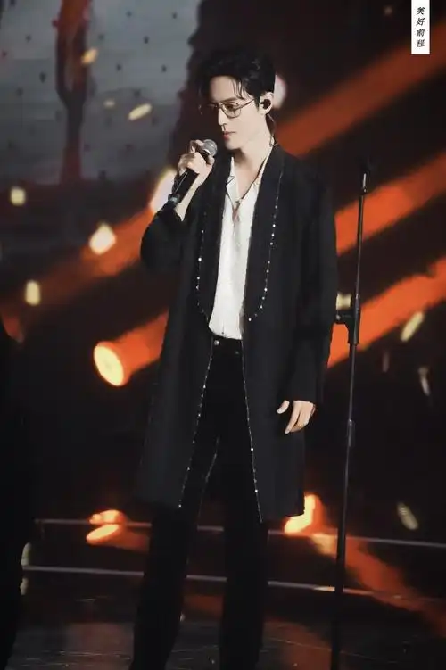 【肖战】20191116芭莎明星慈善夜