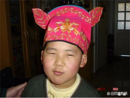 郭麒麟一句堂前尽孝,郭德纲泪洒当场,"偏心二胎"的代价已亲尝