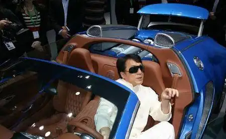 成龙北京东直门豪宅内景曝光 赛皇宫