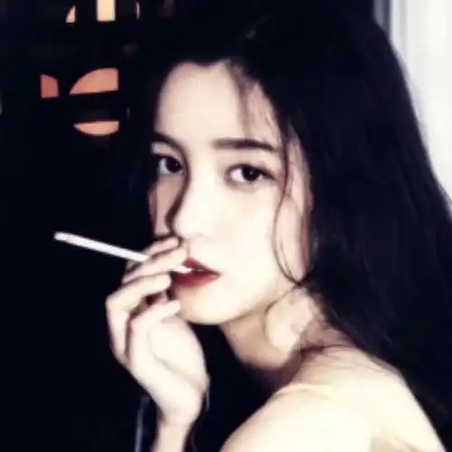 求抽烟美女头像