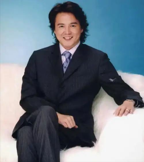 林瑞阳前妻曾哲贞单亲妈妈27年与林瑞阳离婚后未曾改嫁