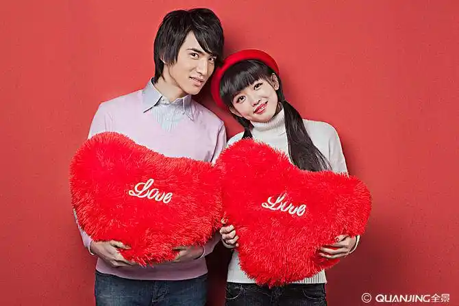 情人节情侣合影