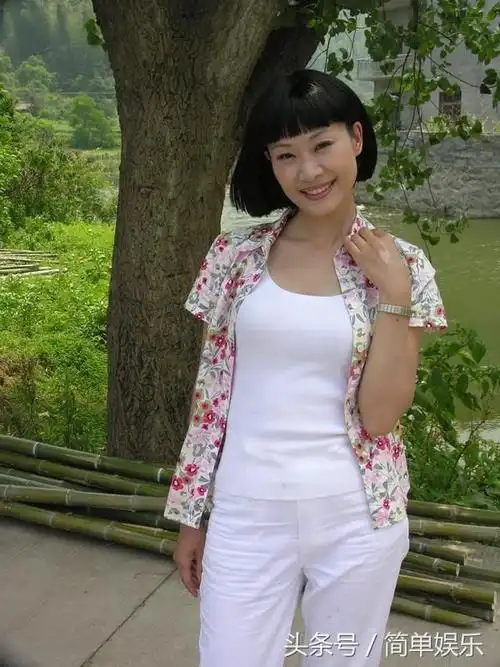 女高音歌唱家于文华相册~制作lihaiyin2018年3月