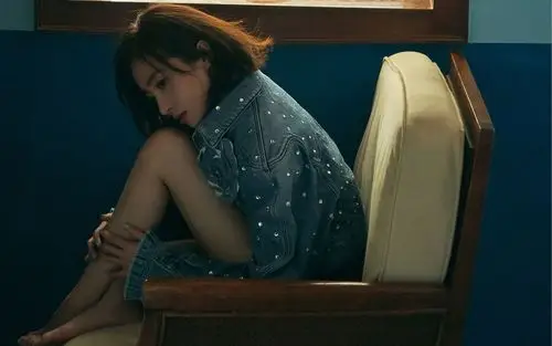 胡冰卿利落飒爽高清桌面壁纸