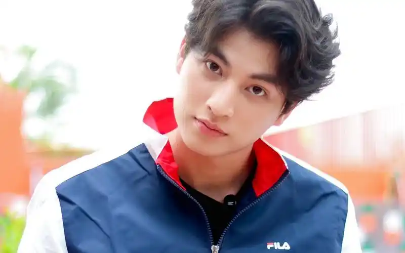 【mewgulf】糕卡娜的性感咬唇杀死人 响指也是很喜欢呢