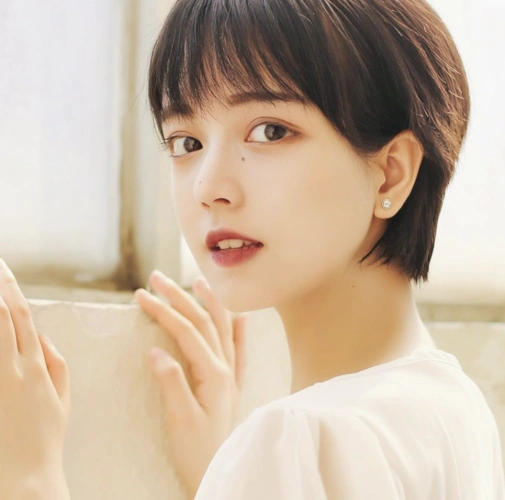 2021发型别乱剪先看看这10几款利落洋气还显气质