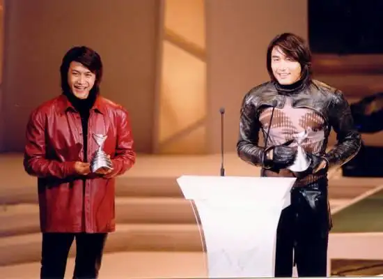 莱卡风尚颁奖大典精彩图片回顾(26)--陆毅与胡兵