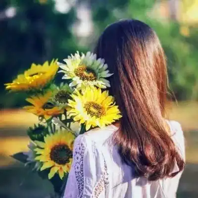 女生背影图片头像