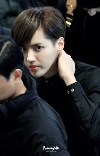 吴亦凡kris exo 机场图