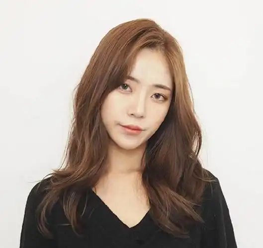 年轻人适合咖啡色头发吗