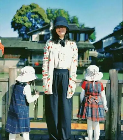 谢娜张杰3个女儿近况曝光网友张杰你竟是这样当爸的