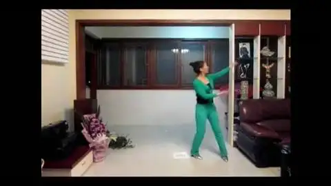 黑姑娘广场舞我从草原来 正背面