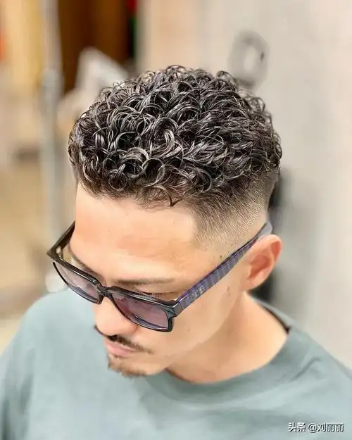 好看的头发照片男(好看的头发照片男生)-天晟网