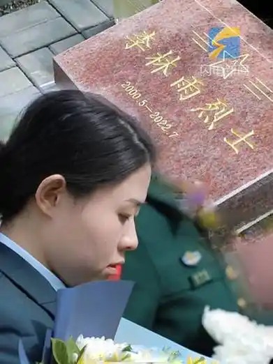 堂妹追随烈士哥哥足迹穿上军装