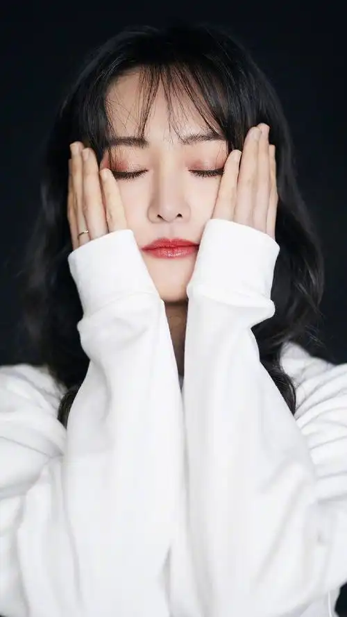 郑爽可爱俏皮写真手机壁纸