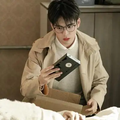 终极笔记——"小狗勾能有什么坏心思呢?"吴邪 曾舜晞 头像 壁纸 cr.