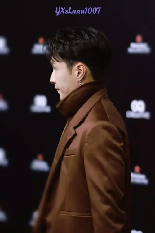 gq红毯##杨幂在酷暑张艺兴在寒冬##张艺兴 我不热