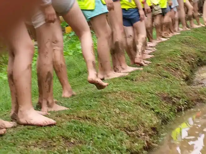 2017,8/19曾凡悦与同学们参加新加坡童子军训练营活动的生活照 - 美篇