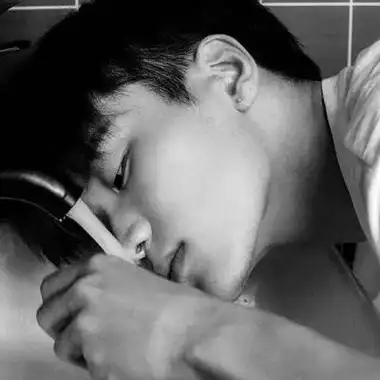 男生高冷头像黑白侧身 男生头像图片大全 -【爱个性】