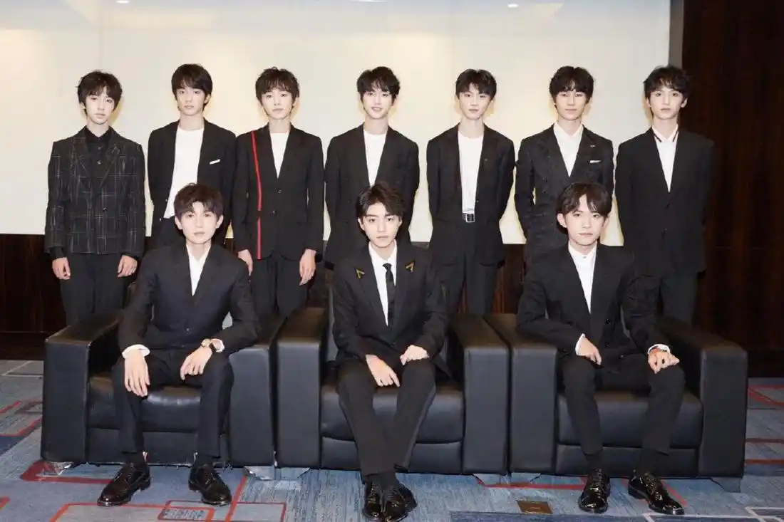 时代少年团和tfboys的关系 tfboys是时代少年团的师兄,曾经给他们提供