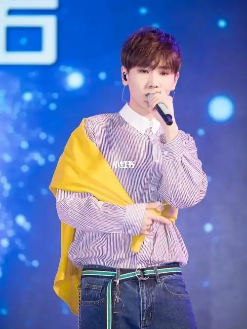 汪苏泷《不分手的恋爱》#宝藏男孩汪苏泷  #人间理想汪苏泷  #汪苏泷