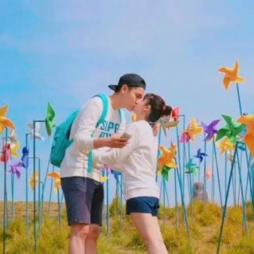 秀恩爱的基本姿势,你都掌握了么?