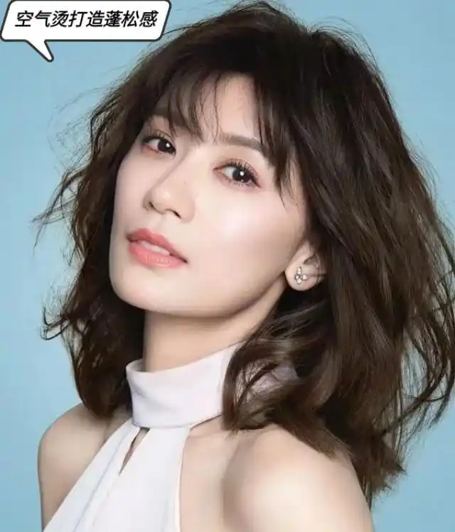 40岁女人,要换就换这5种发型,减龄显气质,照着烫准美