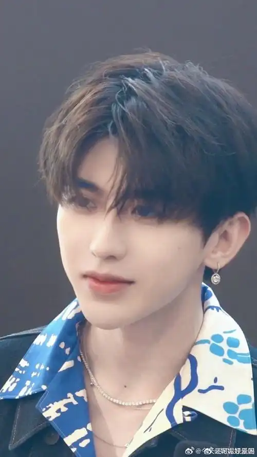 蔡徐坤##蔡徐坤范思哲全球品牌代言人##蔡徐坤金发##蔡徐坤in