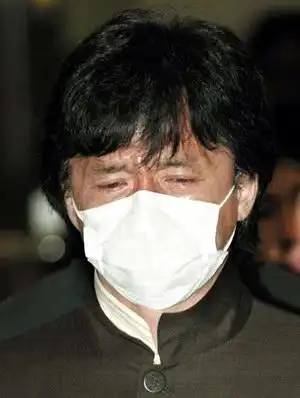 成龙赶到医院,与梅艳芳见了最后一面.