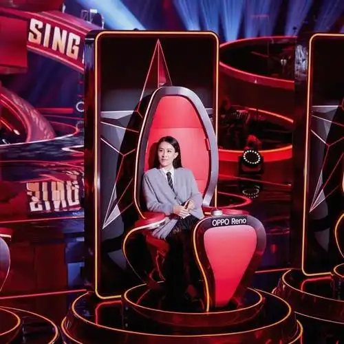 51岁那英生活照曝光肤色暗沉眼圈重随便穿衣和普通大妈没差