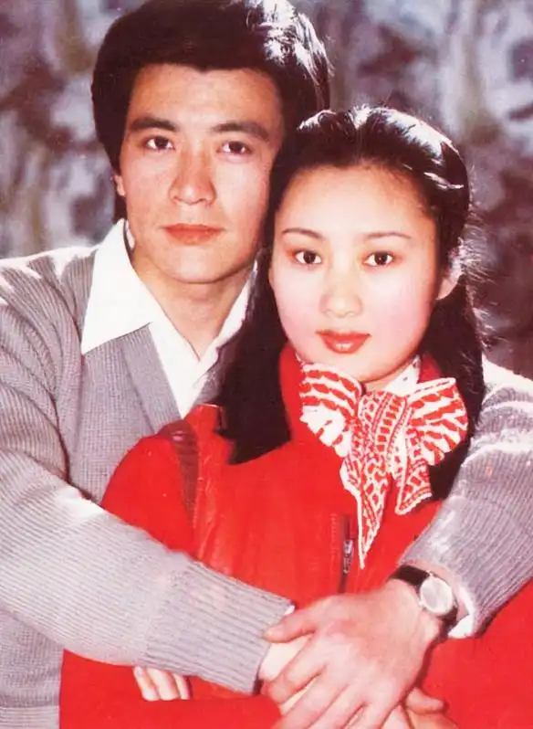 回顾著名演员周里京妻子遇害28年他的坚持让人泪目