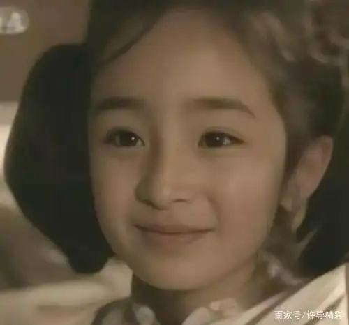 杨幂的童年照,真漂亮啊. 举报/反馈